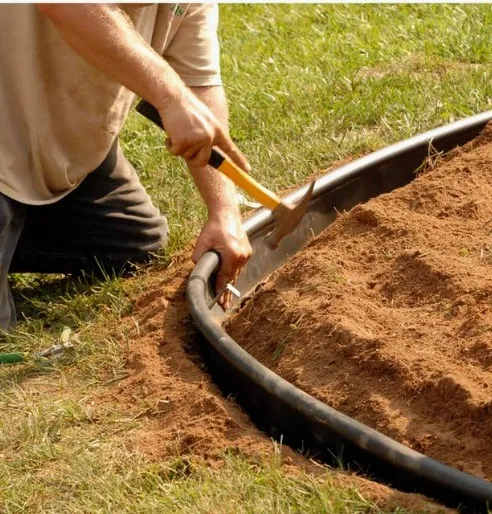 Black Garden Lawn Plastic Landscape Edge 